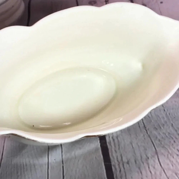 Vintage superior Hall's china gravy boat cottagecore granny entertaining - Picture 9 of 9